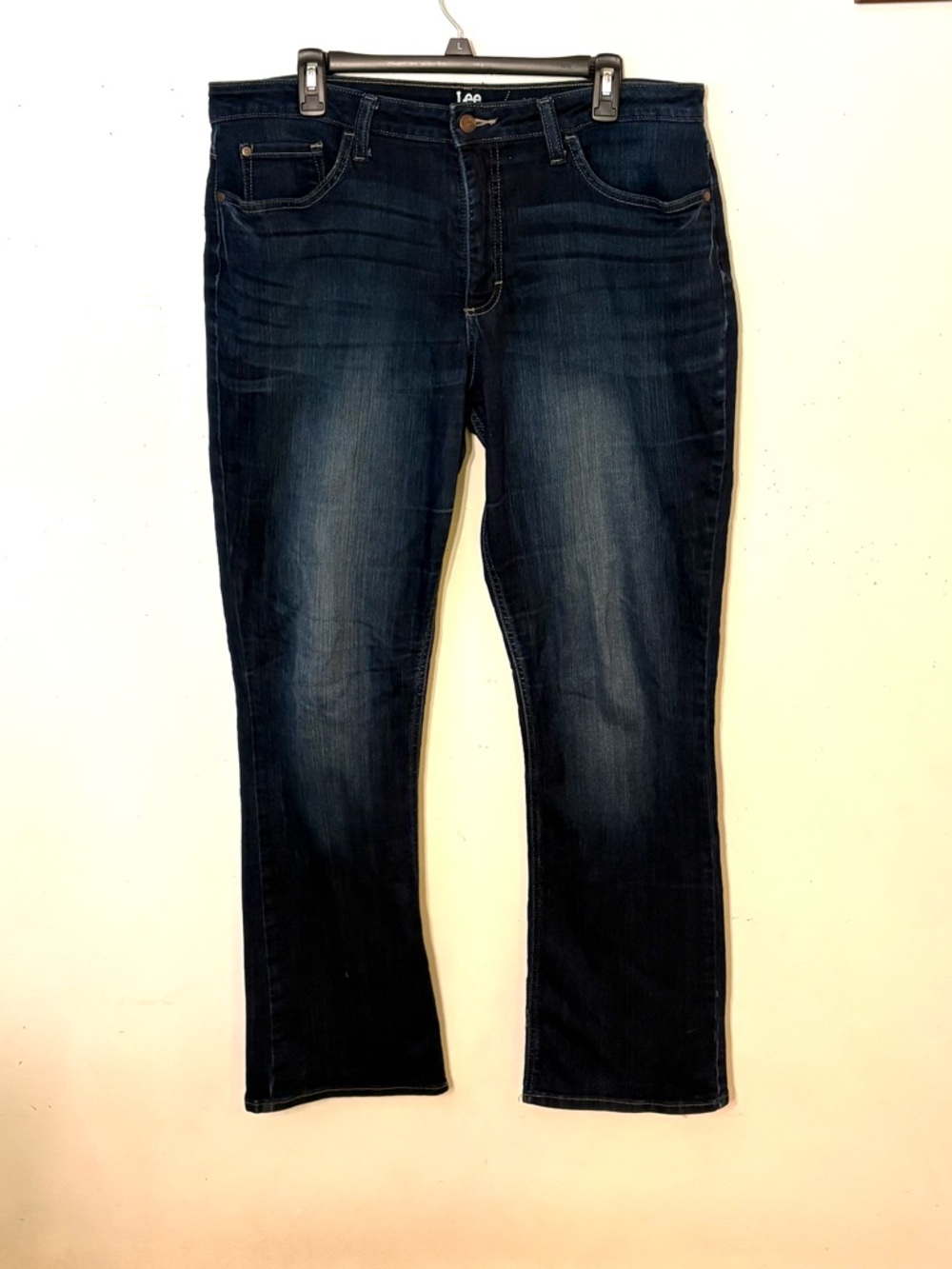 Lee Ryders Women's Mid-rise Boot Cut Jeans - Dark Blue Wash. Size 16. EUC.